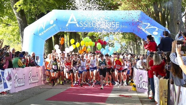 Lucca, Una corsa per 1.250: mai stati così tanti alla mezza maratona