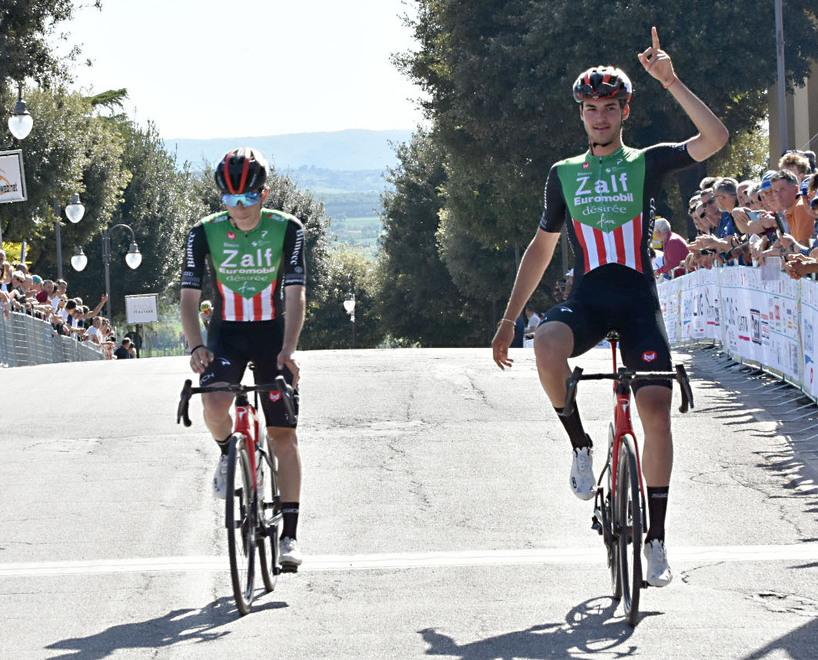Manlio Moro e DavideDe Pretto all’arrivo della Coppa Castiglion Fiorentino