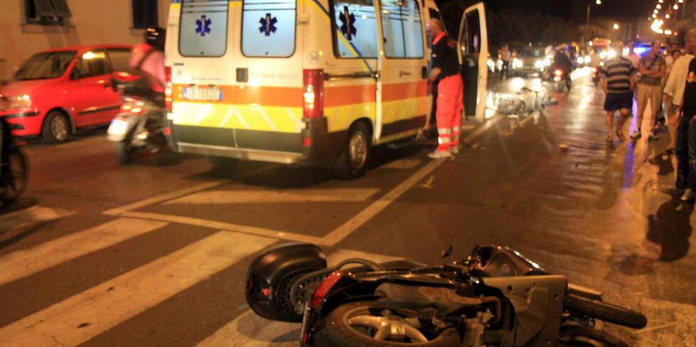 Schianto, gravissimo 16enne