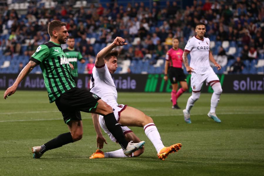 Sassuolo e Bologna si dividono la posta. A Berardi risponde Dominguez