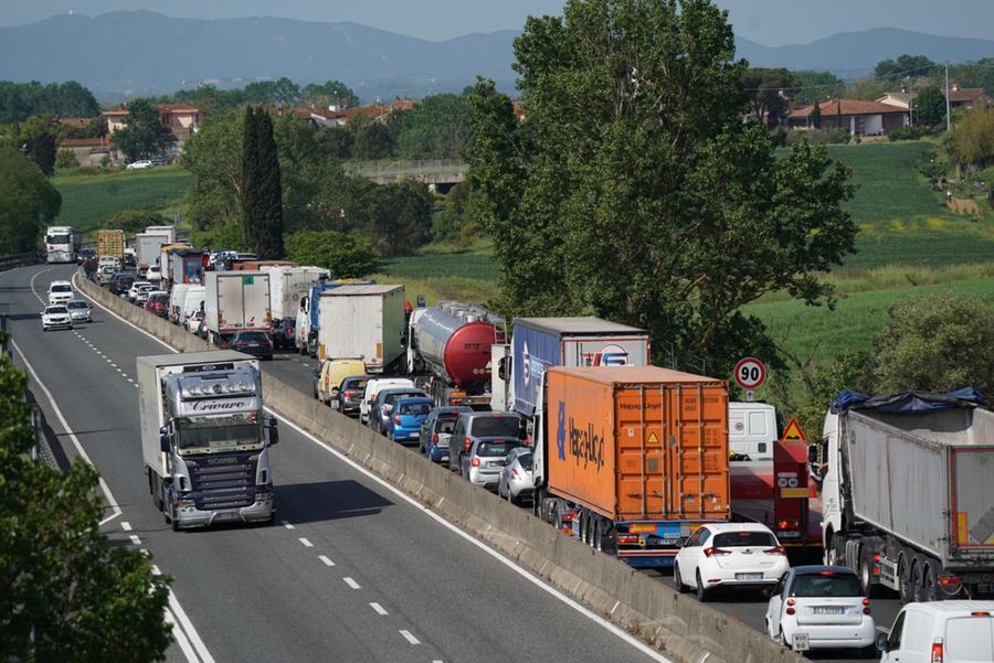 Tamponamento A Catena Con Sette Auto: Fi-Pi-Li Bloccata Per Ore A ...