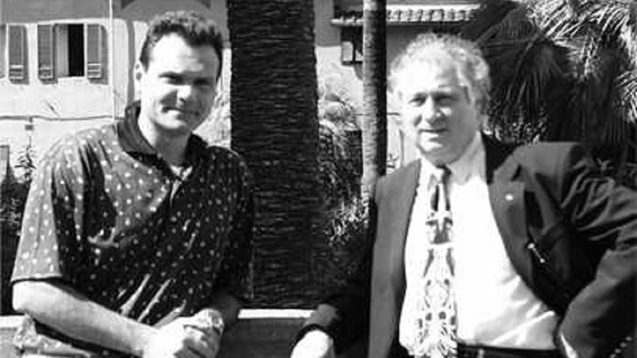 <em>Stefano Suin assieme al professor Giuseppe Pierazzini padre della rete di Ateneo</em>