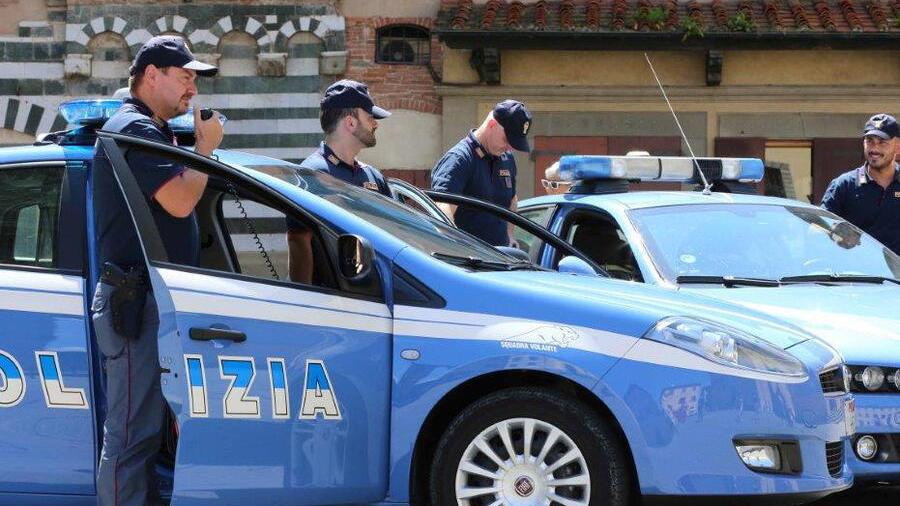 Si siede accanto a una ragazza in biblioteca e le racconta la propria vita sessuale: 80enne denunciato