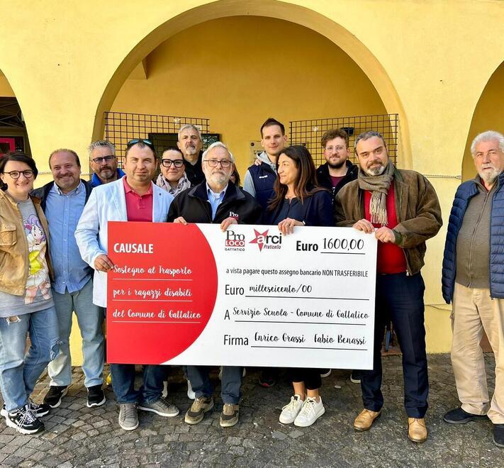 La solidarietà paga il trasporto di uno studente disabile a scuola