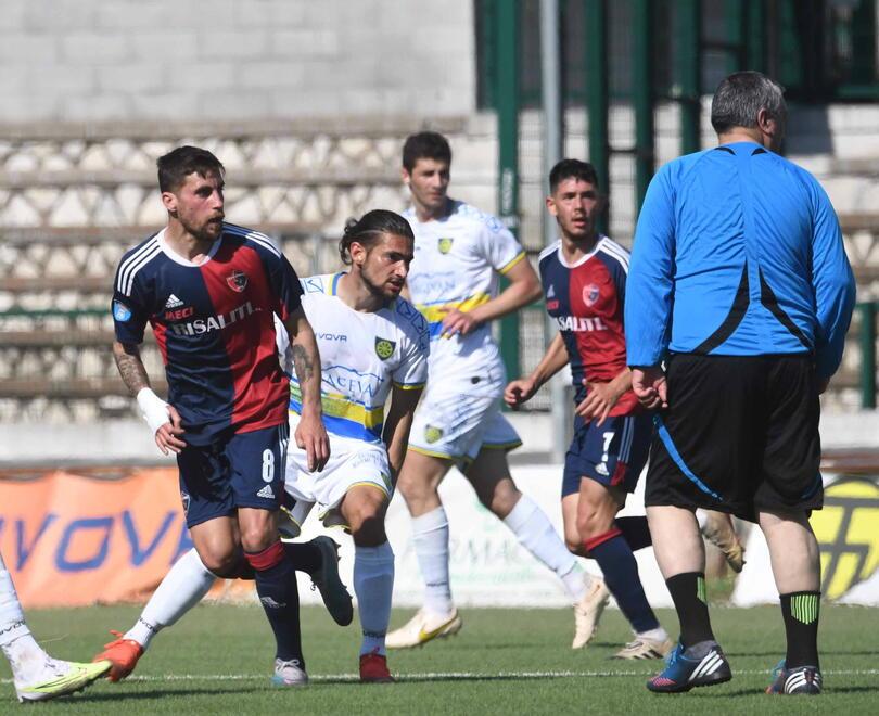 Carrarese. Si torna al lavoro per l’esordio nei playoff 
