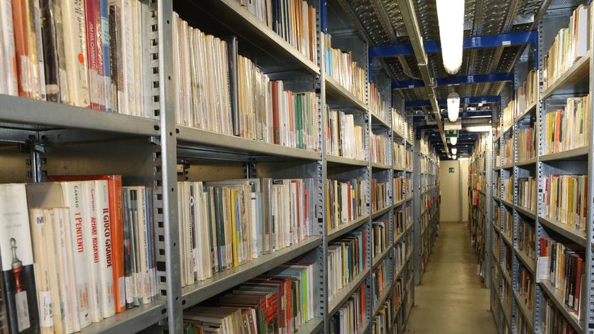 Centonovantamila libri “imprigionati” nel nuovo Deposito librario provinciale