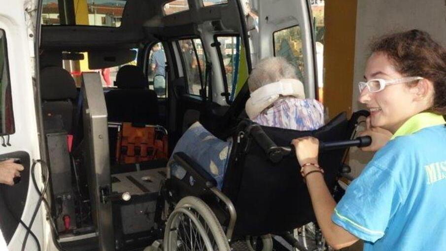 Pistoia, disabile costretta a pagare i viaggi per fare riabilitazione: «Il trasporto sociale è un delirio burocratico»