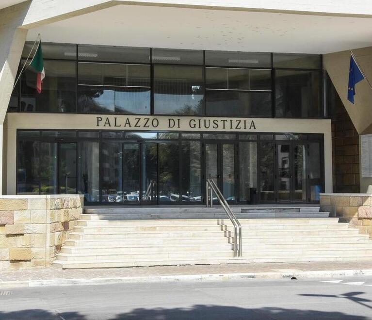 Ridotto in schiavitù, parla il figlio: «Mi vergogno di quel che ho fatto». Il caso-choc a Grosseto