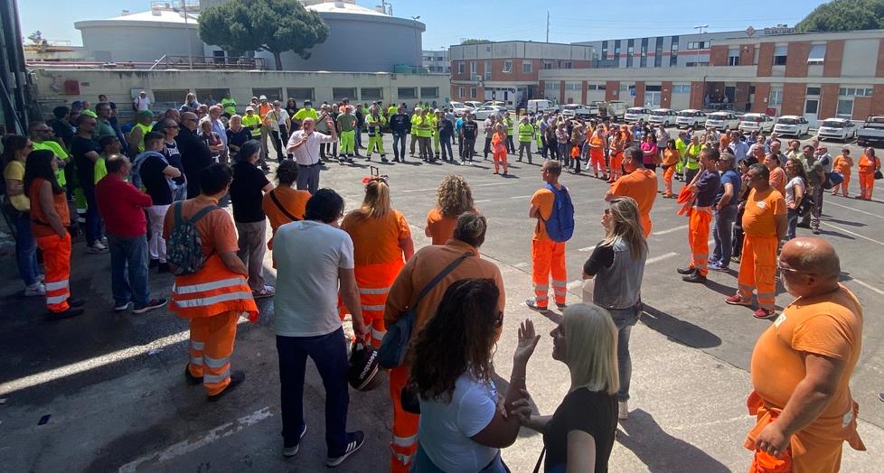 «Qui non si fanno assunzioni illecite». Prima maxi assemblea di Aamps e Avr