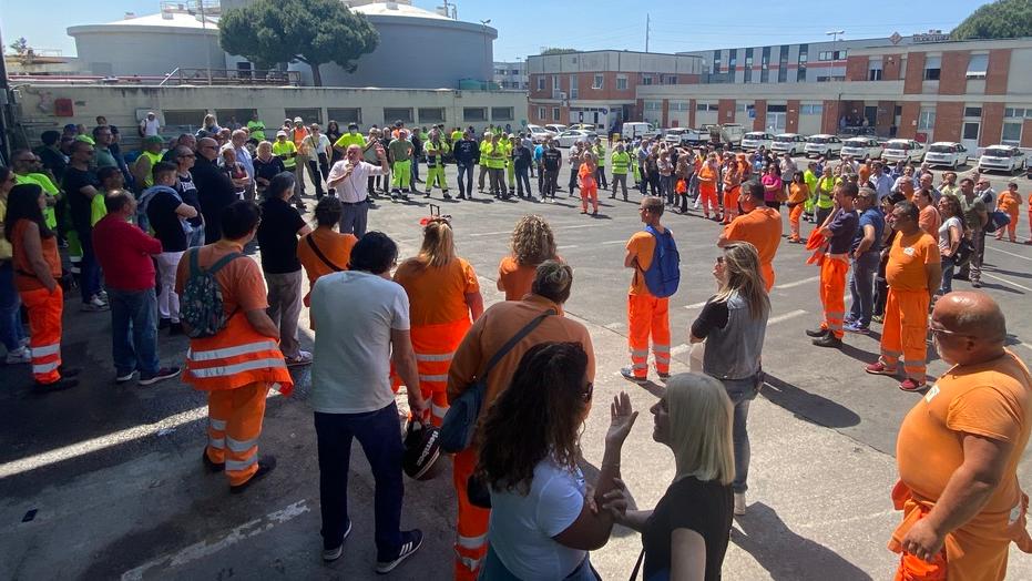 «Qui non si fanno assunzioni illecite». Prima maxi assemblea di Aamps e Avr