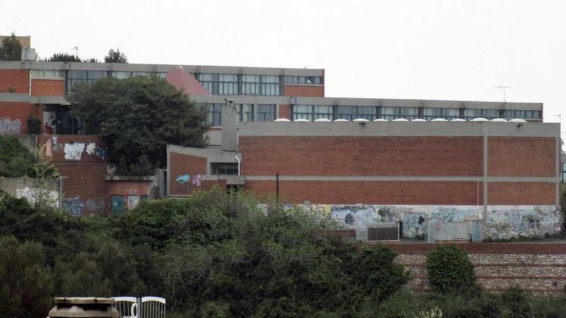 Piombino, assorbenti gratuiti per le studentesse delle superiori Einaudi Ceccherelli