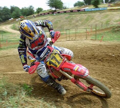 Il mondo del motocross piange l’amico Filippo «Con te tanti ricordi»