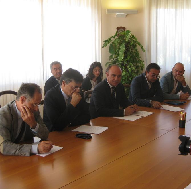 Un nuovo ospedale e l’aeroporto privato 