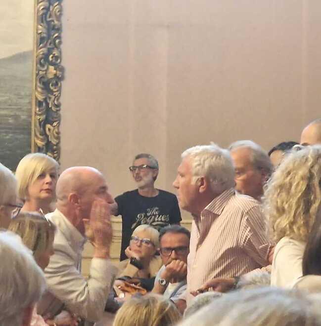 Livorno, caos in consiglio comunale sul progetto “Cubone”: sindaco faccia a faccia col comitato