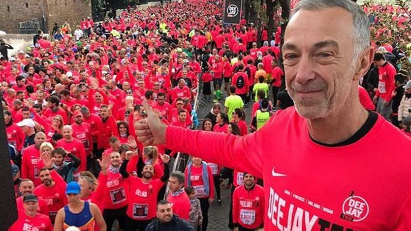 Deejay Ten, dopo le polemiche arriva la proposta degli hotel di Firenze: «Tariffe speciali per i partecipanti»