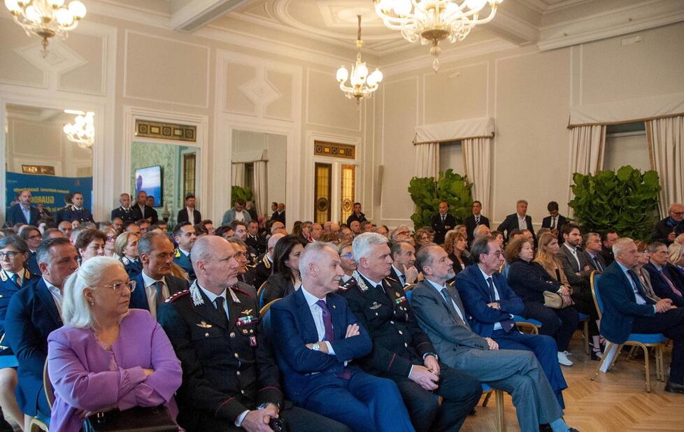 Viareggio, gli eroi della lotta al terrorismo ricordati al Principe di Piemonte