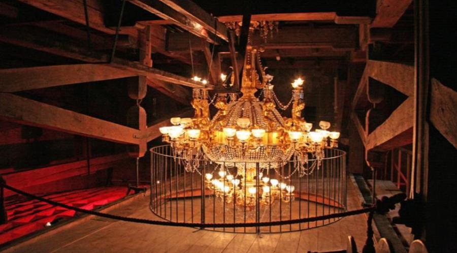 Visite guidate ai teatri storici: si parte dai misteri del Valli