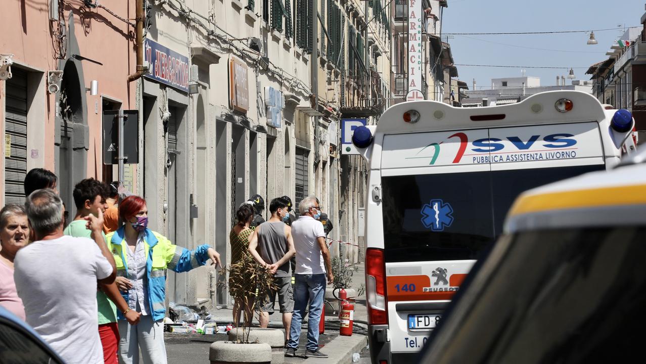 Un'ambulanza in via Garibaldi (foto d'archivio)