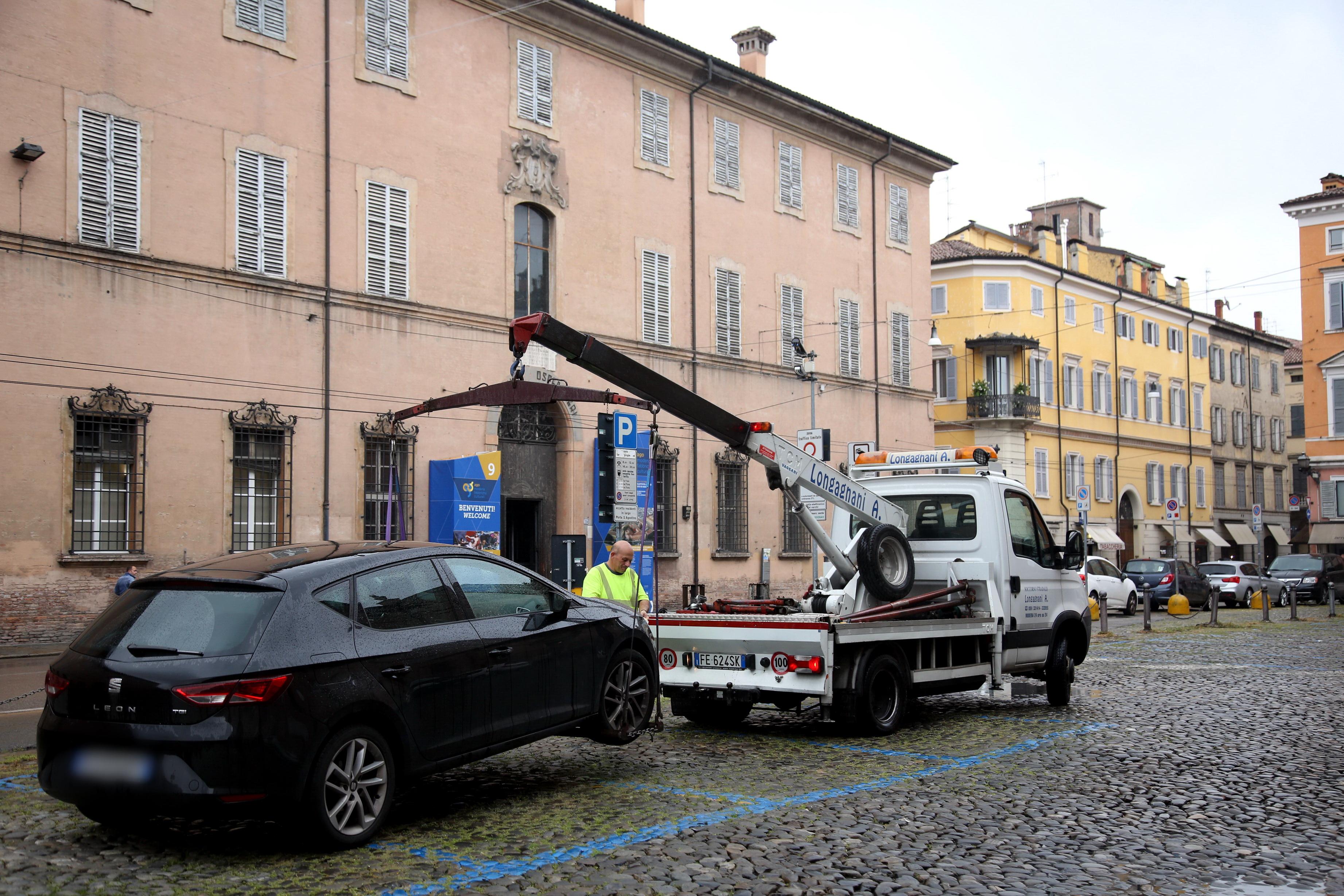 Modena, il rincaro parcheggi ... Tre ore di sosta in S.Agostino?

	Arrivi a spendere 8,75 euro
