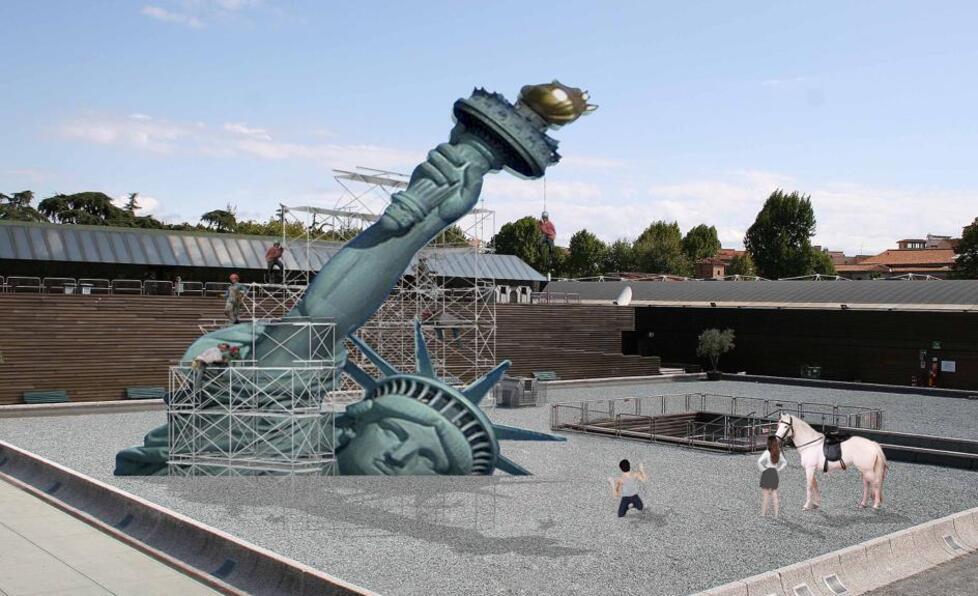 Firenze, un super Pitti Uomo con Erl e Fendi