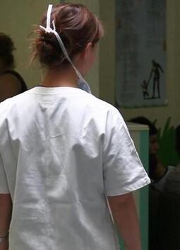 Sanità a Modena, «I tempi per vestirsi per il lavoro vanno pagati» L’Ausl deve risarcire 25 infermieri 