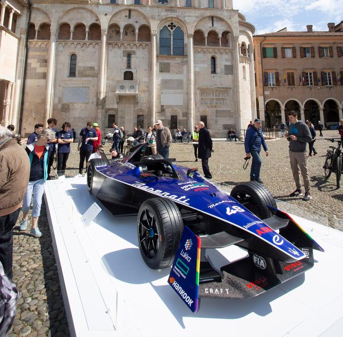 Il Motor Valley Fest conquista i modenesi, i turisti e anche gli studenti 