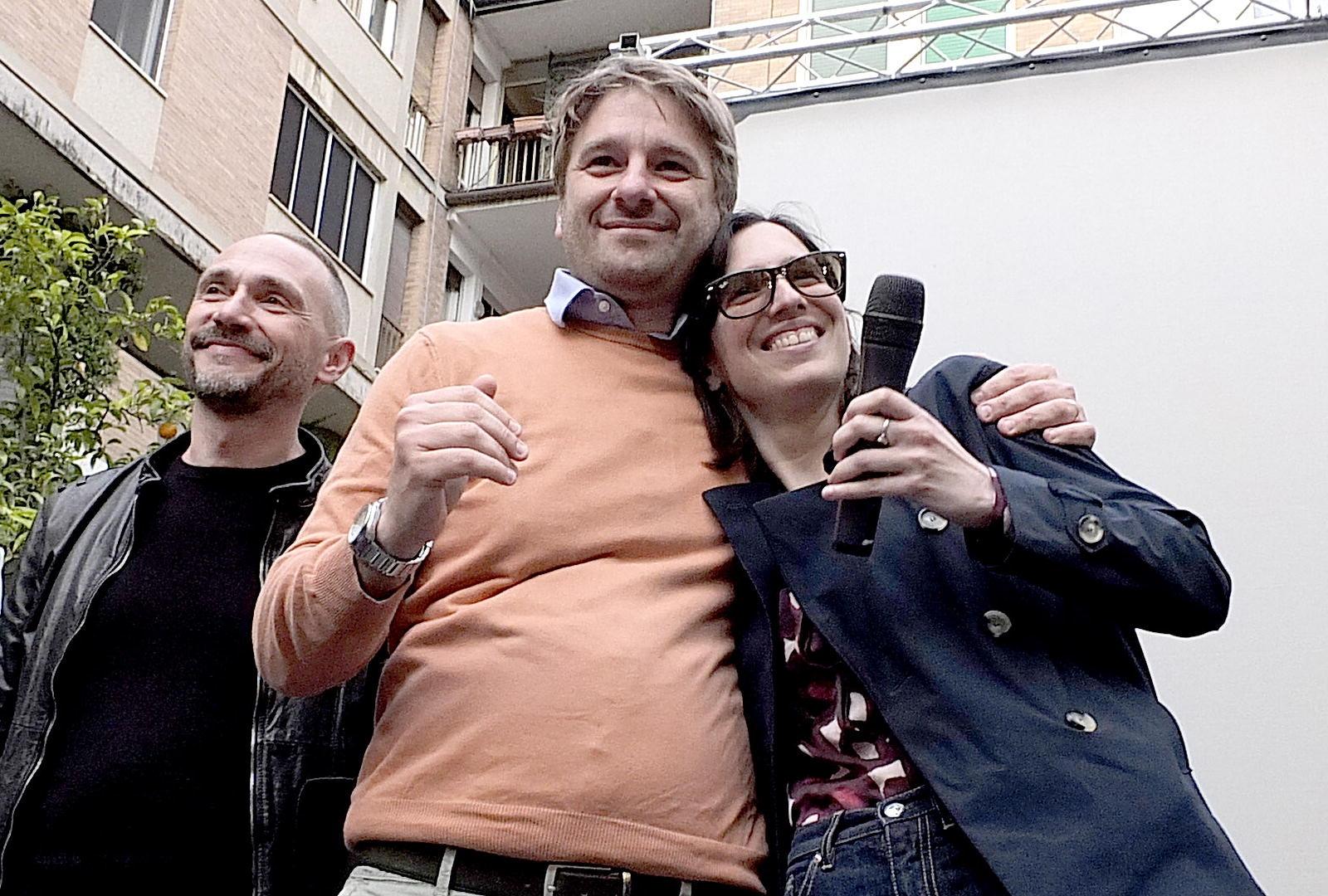 Nella foto l’abbraccio tra Paolo Martinelli ed Elly Schlein (foto Muzzi)