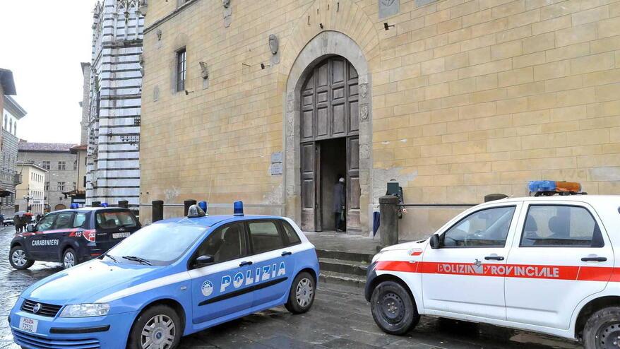 Stupro a Montecatini, dal giudice scena muta dei due giovani ai domiciliari