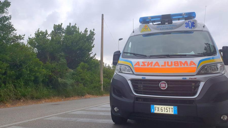 Un'ambulanza della Misericordia di via Verdi (foto d'archivio)
