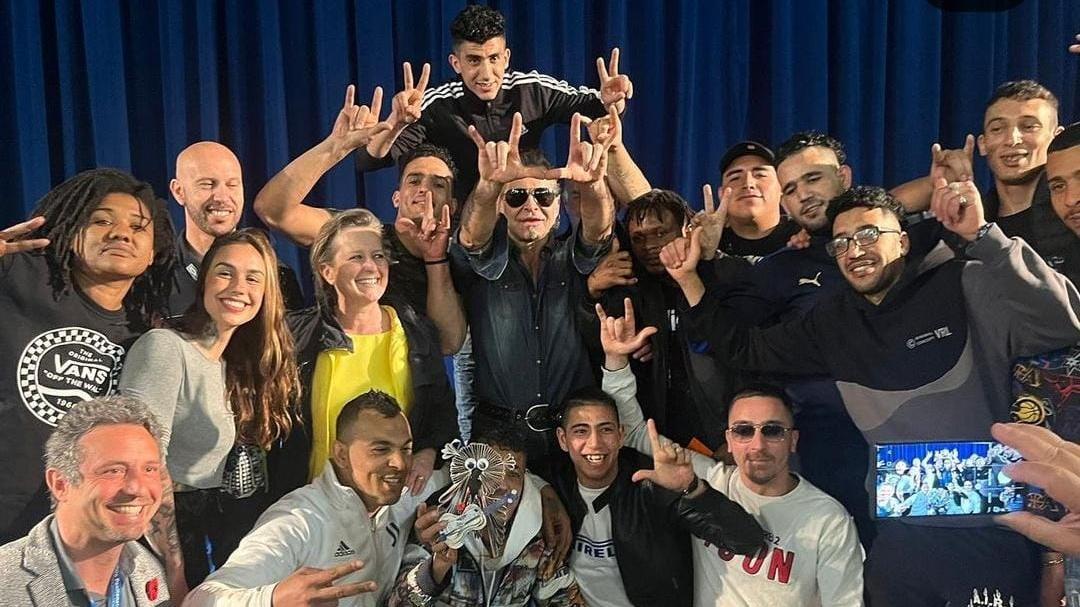 Piero Pelù tra le mura del carcere di Sollicciano dove ha tenuto un concerto per i detenuti