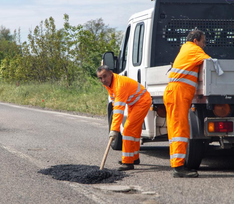 Comacchio, l’incubo superstrada: tecnici Anas al lavoro ma ancora tanti disagi