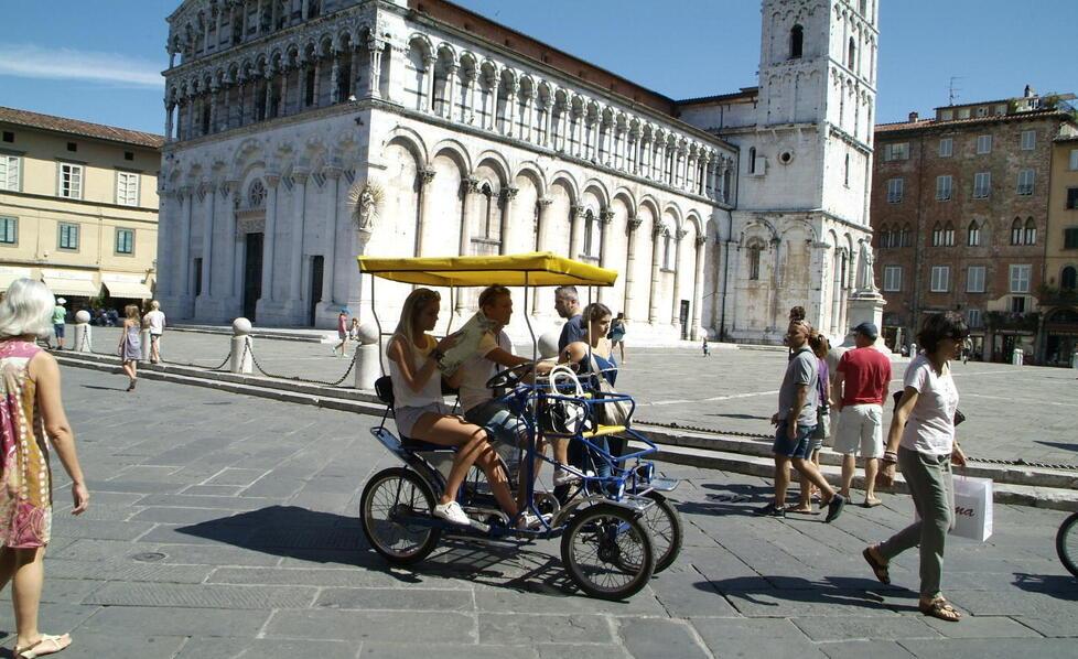 Niente noleggio libero dei monopattini, arriva il giro di vite anche sui risciò