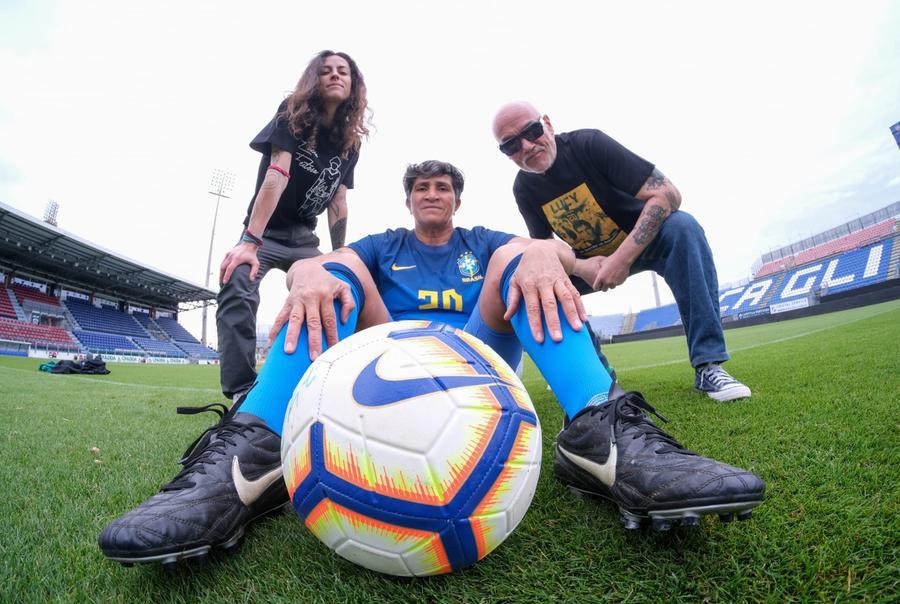 Lucy, un destino da pioniera: si gira in Sardegna il video musicale sulla grande calciatrice brasiliana