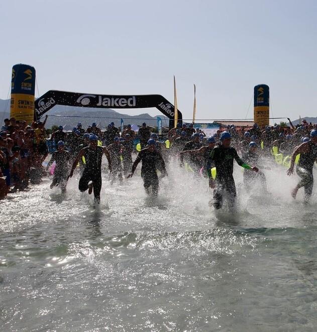 Nuoto in acque libere: alla Cinta la carovana di “Swimtheisland” 