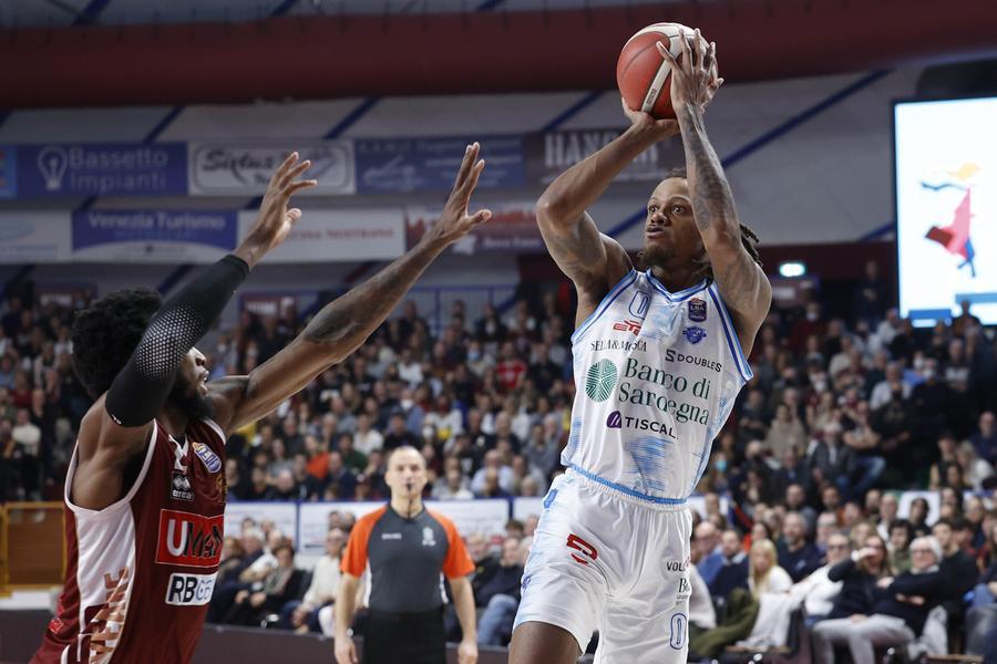 Finale scudetto, a Venezia la Dinamo perde in volata gara1