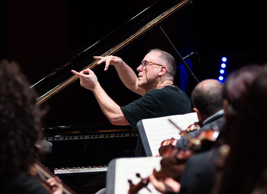 Lonquich a Sassari: «Il Quarto concerto e la Settima sinfonia, Beethoven guarda oltre Mozart»