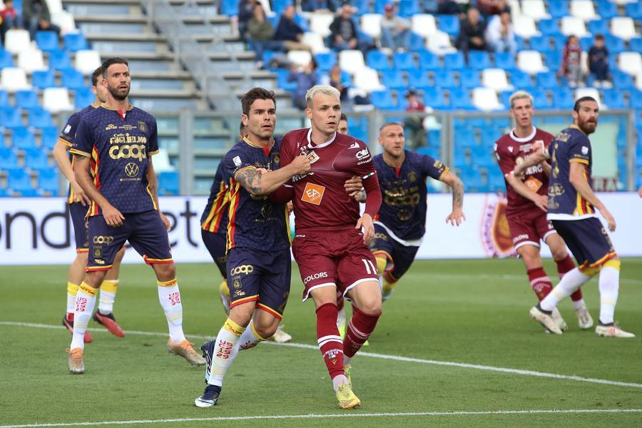 La Reggiana non sfigura ma la Supercoppa va al Catanzaro