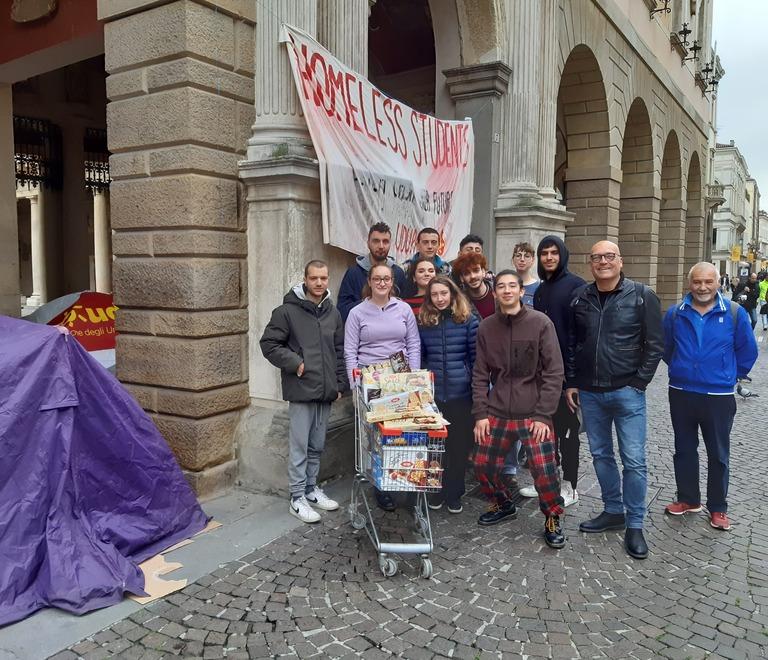 Modena Coop Alleanza contro il caro affitti Alimentari scontati per gli studenti 