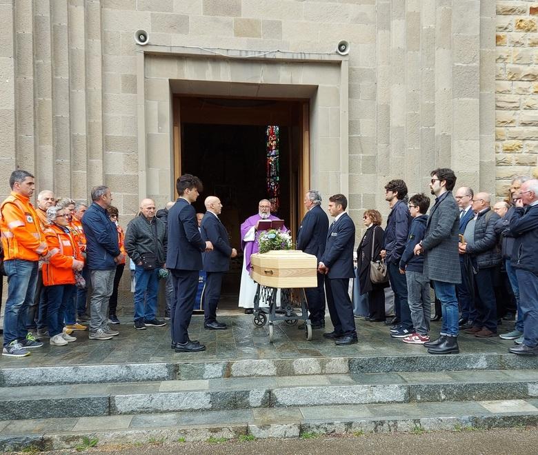 Serramazzoni L'addio a Rubbiani. «Addio Roberto, continuerai a vivere in tutto quello che ci hai insegnato»