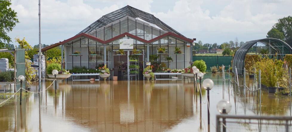 Cona salvo, questione di centimetri: in via Pomposa ancora sott’acqua