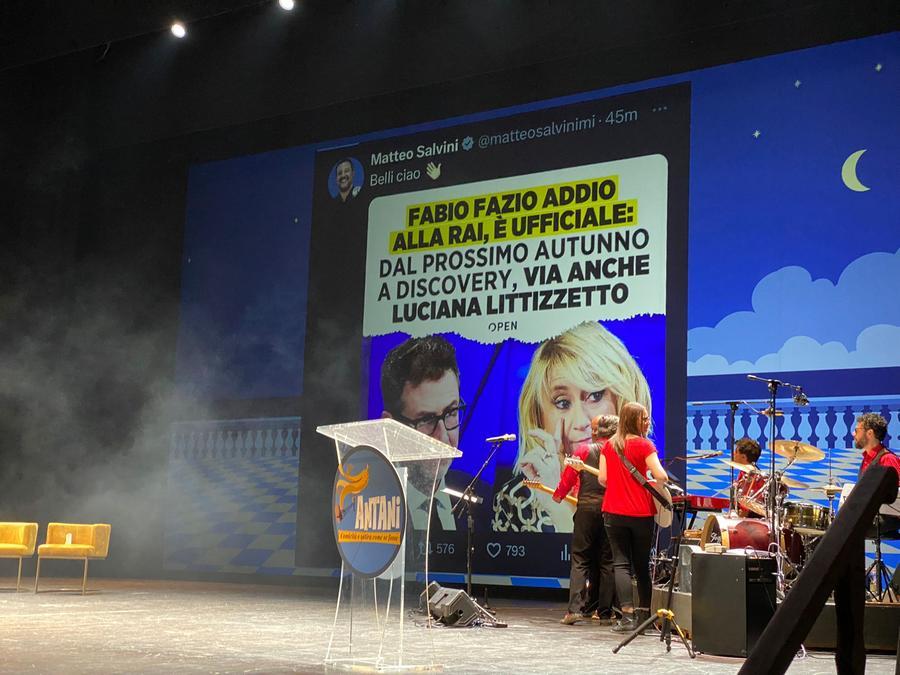 
	Il palco del teatro Goldoni a Livorno

