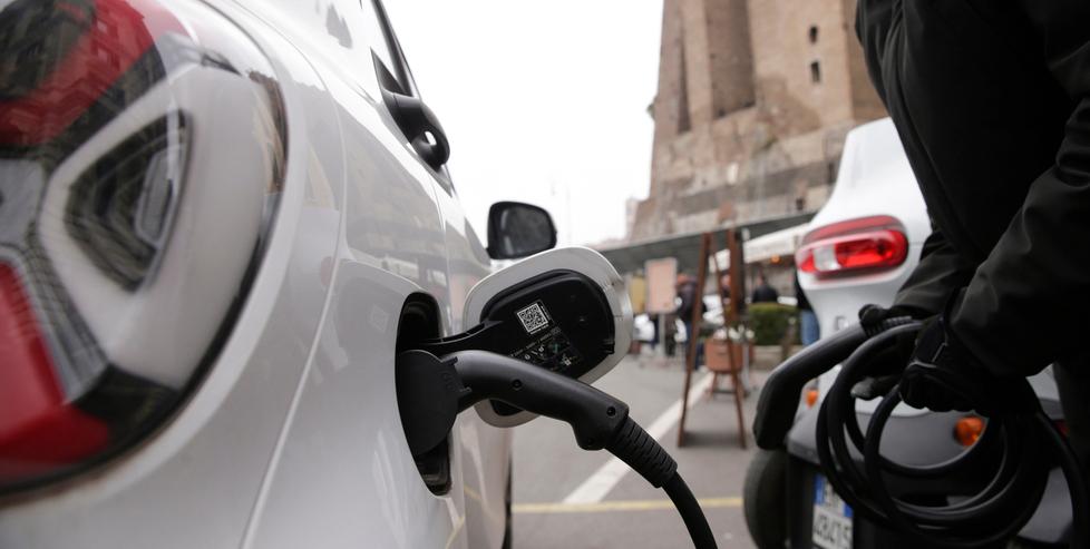 Modena La spinta per le auto elettriche Pronte 58 nuove colonnine