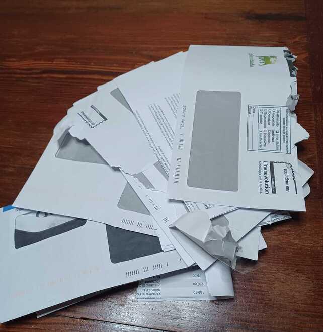 Cecina, lettere e bollette in ritardo. I cittadini: «Siamo penalizzati»
