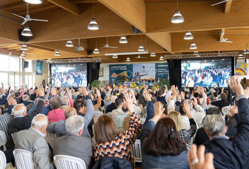 Corporeno. La Banca Centro Emilia cresce. Il presidente: «Solida e affidabile» 