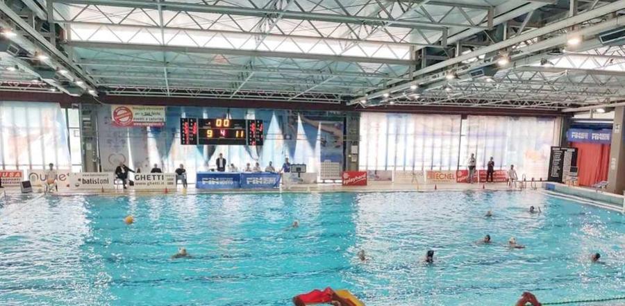 
	Una delle immagini della sfida che si &egrave; disputata nella piscina della squadra di casa

