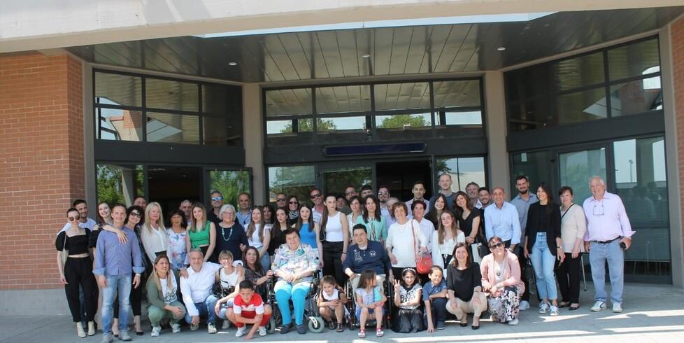 Il pranzo della famiglia Biggi fa sedere a tavola 58 parenti