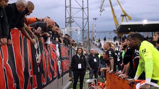 Imputati davanti alla curva: inchiesta sul Milan e gli ultrà