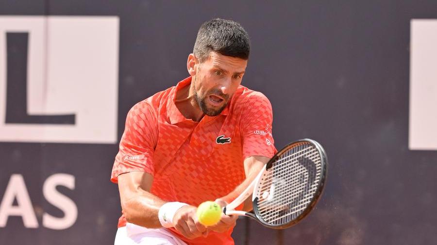 Djokovic: «Non sono no vax. Federer e Nadal? Tra rivali impossibile essere amici»