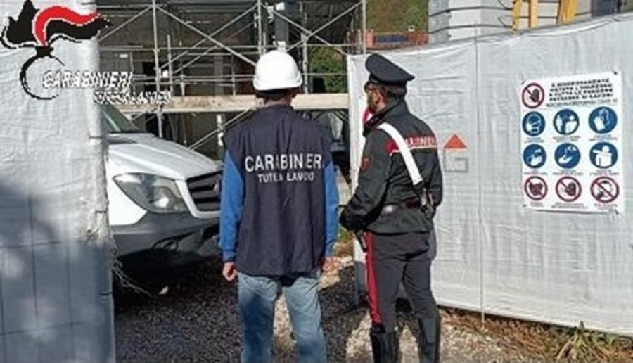 
	I carabinieri del Nil durante un controllo (foto d'archivio)

