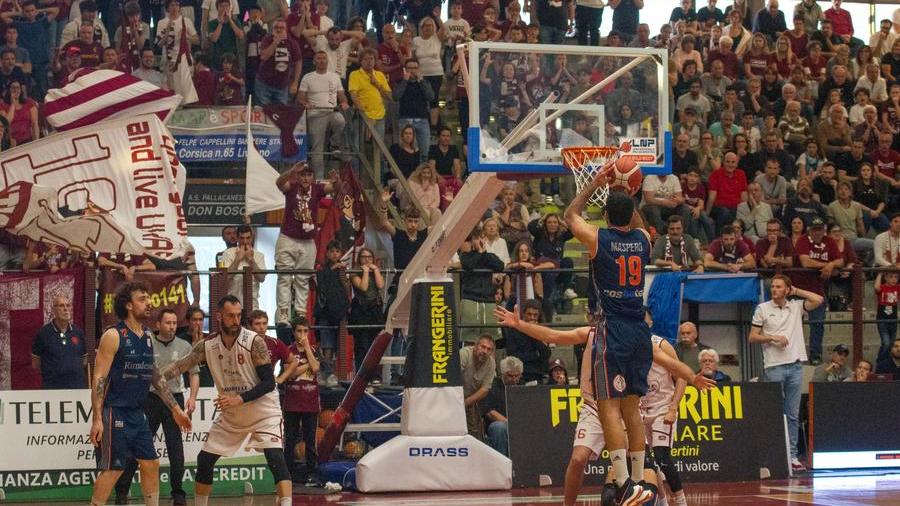 «Arbitri e giocatori aggrediti a fine gara». Tre giornate di squalifica al campo della Libertas. Ecco cosa succede adesso